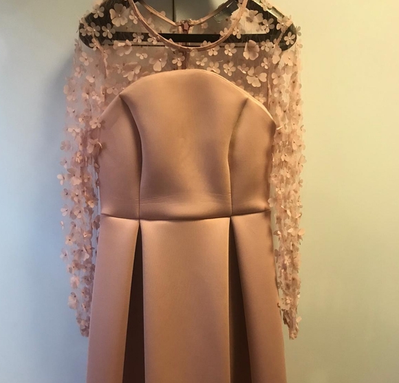 Dress - Picture 4 of 4